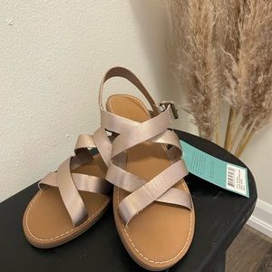 Toms sandal